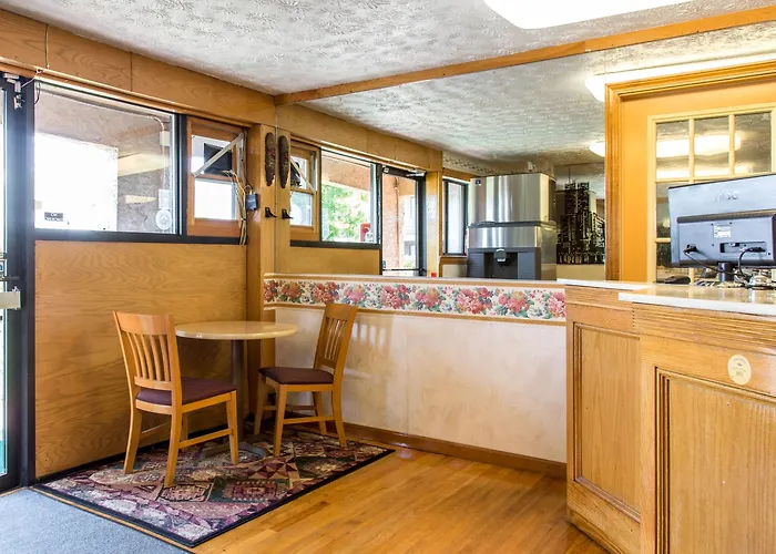 Rodeway Inn & Suites Branford - Guilford