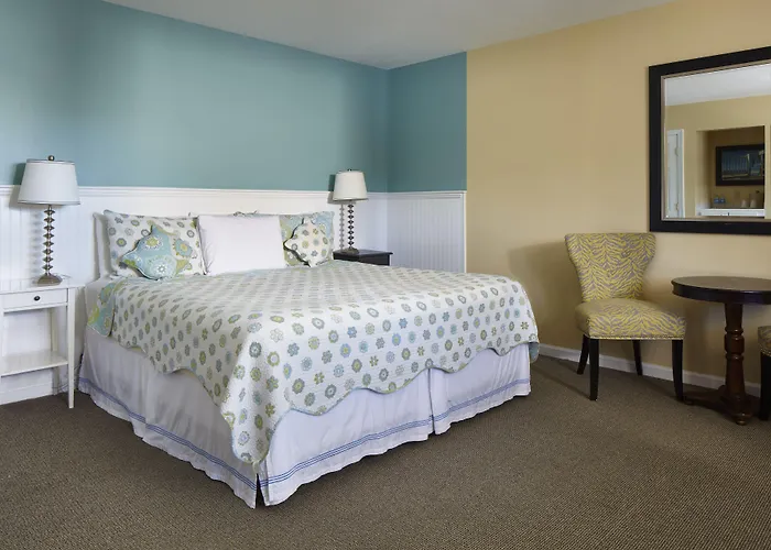 Breezeway Boutique Hotel